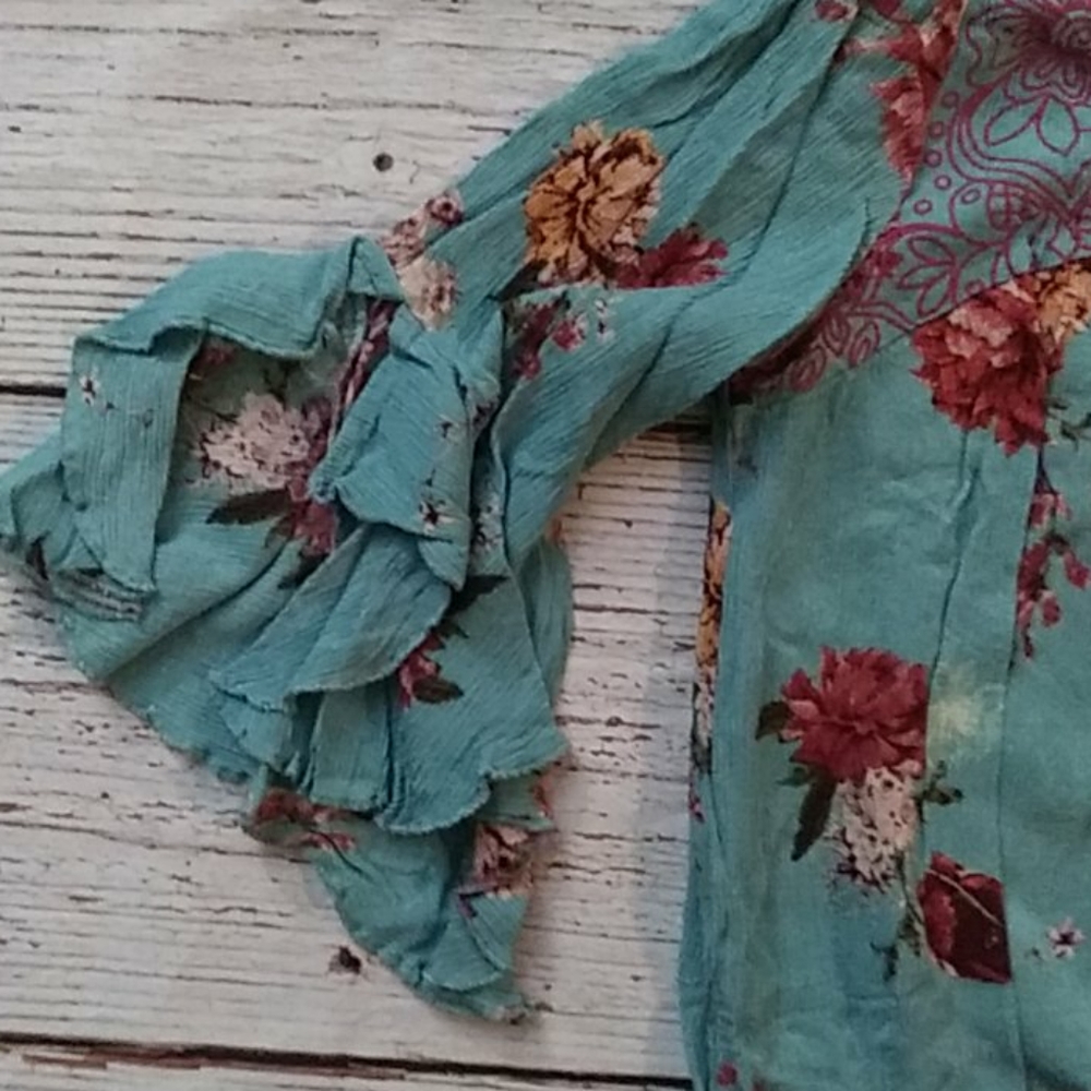 Star scene blouse - Picture 3 of 3